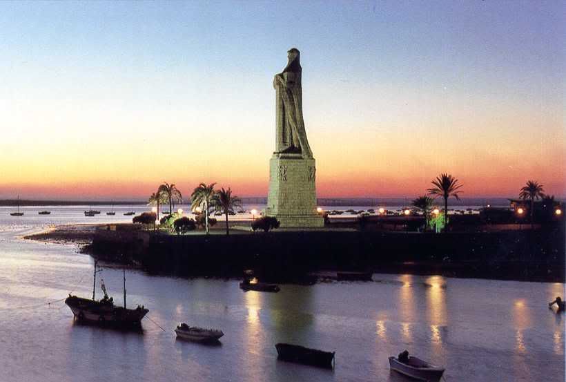 Уэльва. Памятник Колумбу