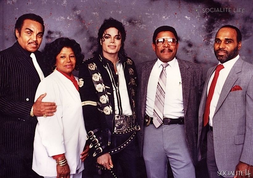 michael-jackson-rare-photos-06242010-31-820x577_zpskajnzbnm.jpg