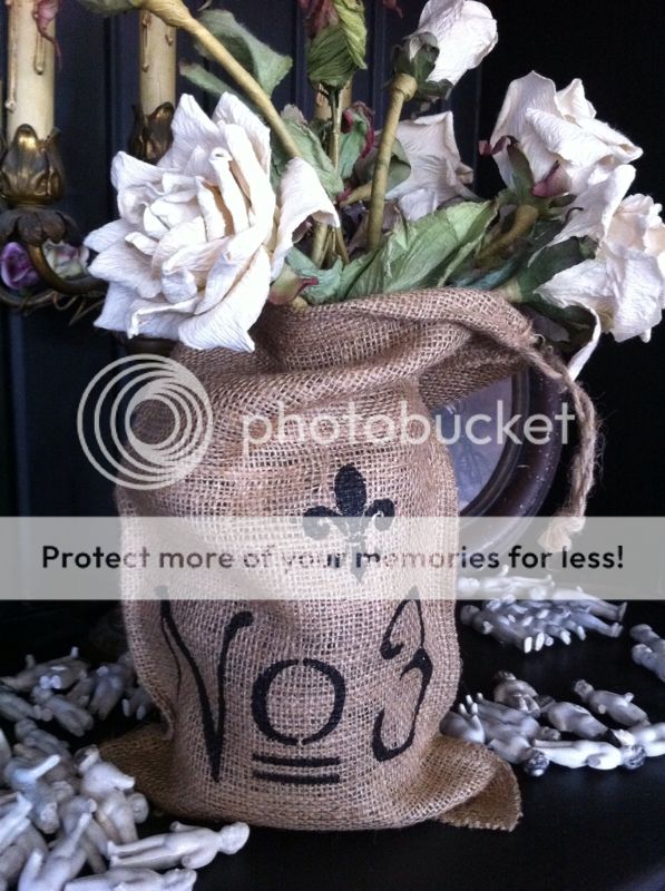 French Fleur de Lys Burlap Bag~Bucket~2 Sizes~Vintage Style Numbers 